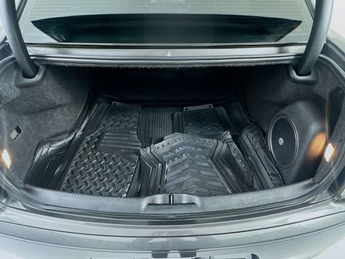 Used 2019 Chrysler 300 S image 25