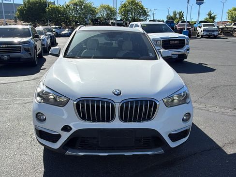 Used 2018 BMW X1 xDrive28i w/ Convenience Package AWD/4WD image 2