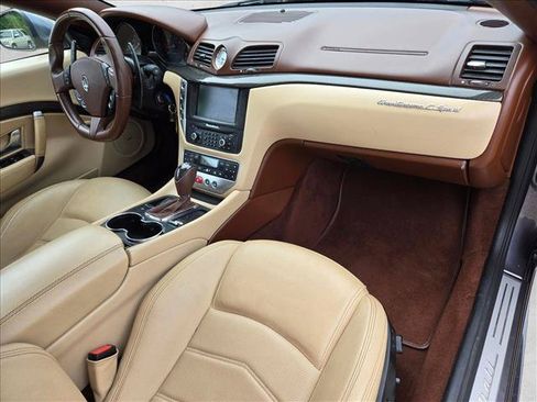 Used 2015 Maserati GranTurismo Sport RWD image 19