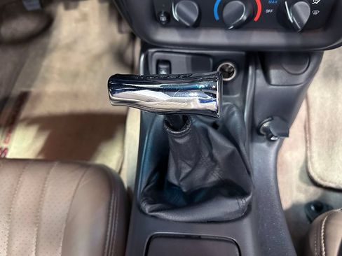 Used 2002 Chevrolet Camaro Z28 w/ SS Performance/Appearance Pkg RWD image 81