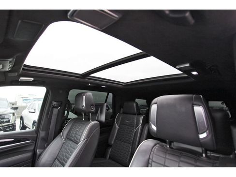 Used 2023 Cadillac Escalade V AWD/4WD image 30