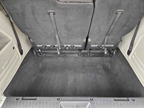 Used 2019 Dodge Grand Caravan SE image 31