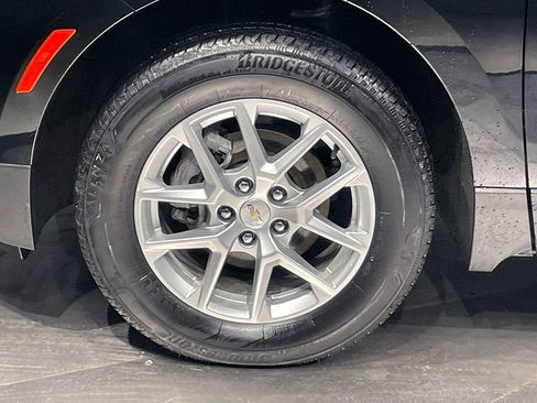 Used 2023 Chevrolet Equinox LS image 16