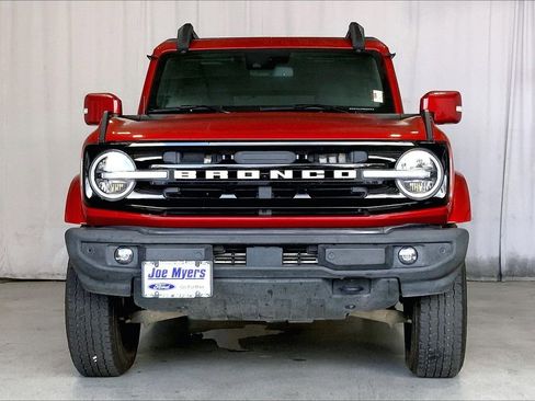 Used 2022 Ford Bronco Outer Banks image 3