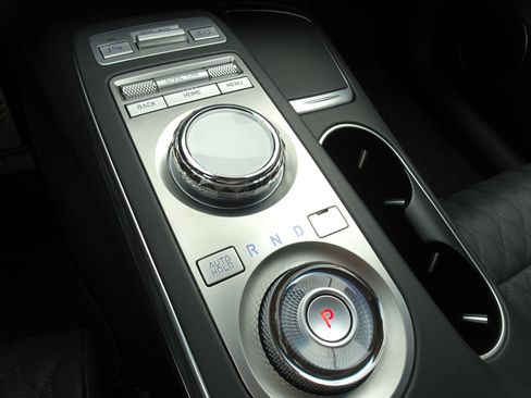 New 2025 Genesis GV70 3.5T Sport w/ Sport Advanced Package image 16