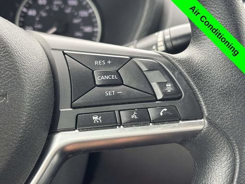 Used 2024 Nissan Sentra SV FWD image 14