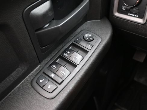 Used 2018 RAM 2500 Tradesman w/ Chrome Appearance Group AWD/4WD image 25
