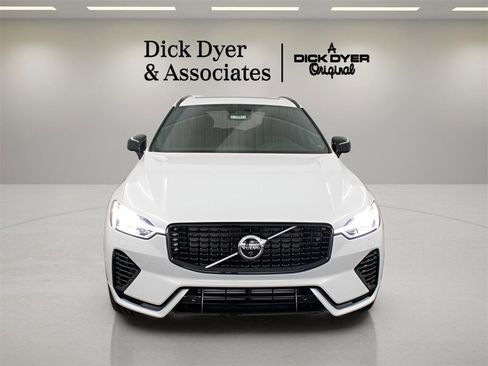 New 2024 Volvo XC60 T8 Plus w/ Protection Package Premier image 5