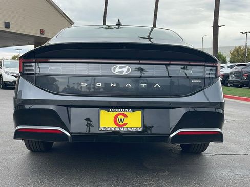 New 2025 Hyundai Sonata Limited image 10