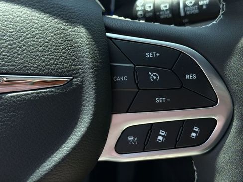 New 2026 Chrysler Pacifica Limited image 25