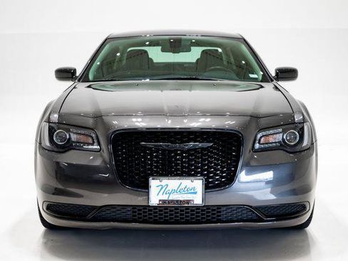 Certified 2021 Chrysler 300 Touring w/ Sport Appearance Package RWD image 4