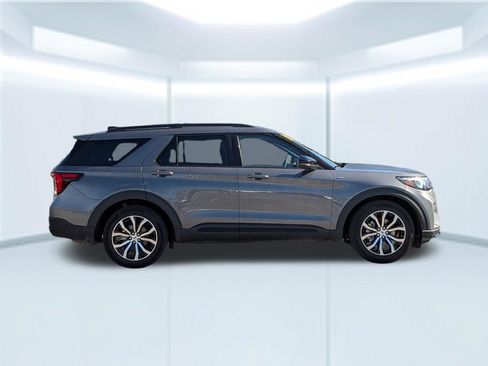 Used 2026 Ford Explorer ST-Line w/ Premium Package RWD image 7