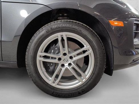 New 2026 Porsche Macan image 13