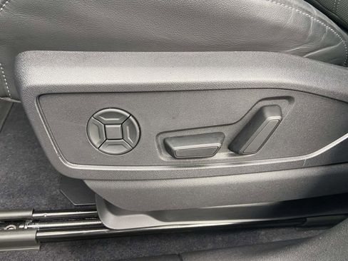 Certified 2025 Audi Q5 Premium Plus w/ Premium Plus image 18