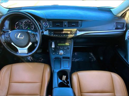 Used 2016 Lexus CT 200h image 15