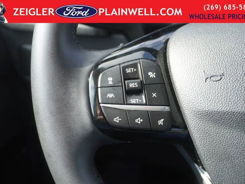 Used 2022 Ford Escape SE w/ Cold Weather Package image 25