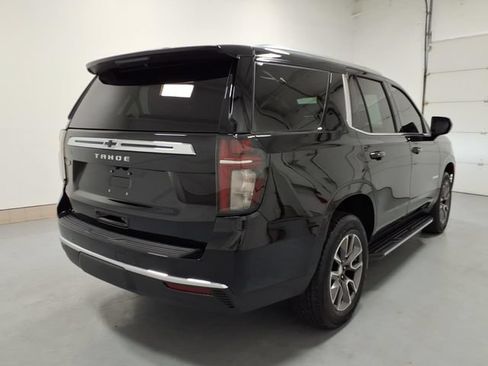 Used 2024 Chevrolet Tahoe LS RWD image 3