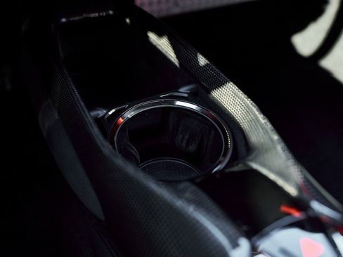 Used 2022 Ferrari SF90 Stradale image 70