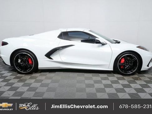 Used 2021 Chevrolet Corvette Stingray image 2