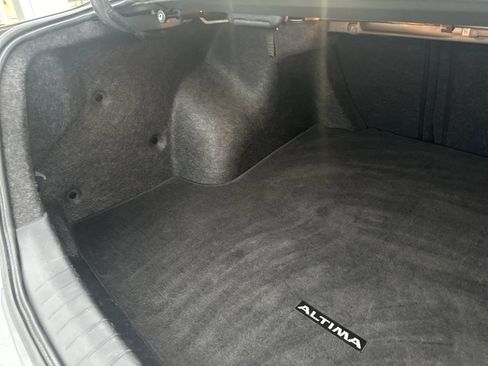 Used 2025 Nissan Altima 2.5 SR image 30