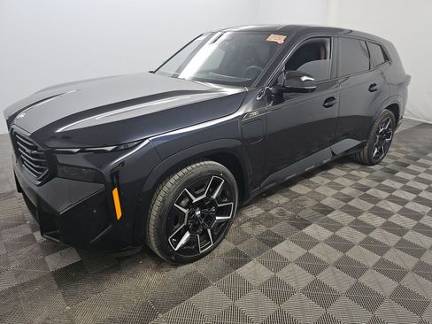 Used 2023 BMW XM AWD/4WD image 2