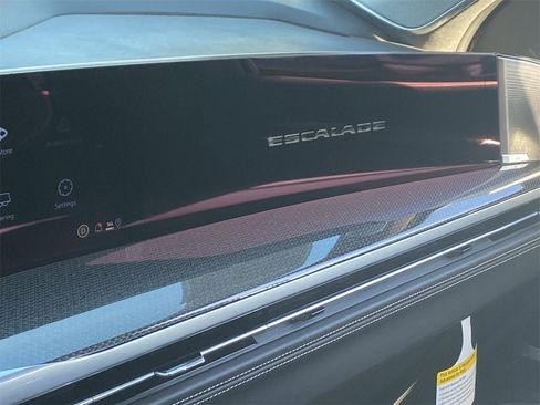 Certified 2025 Cadillac Escalade V w/ LPO, ONYX Package image 27