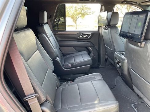 Used 2021 Chevrolet Tahoe Z71 w/ Z71 Off-Road Package image 28