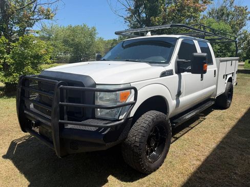 Used 2015 Ford F350 XL w/ Power Equipment Group AWD/4WD image 2