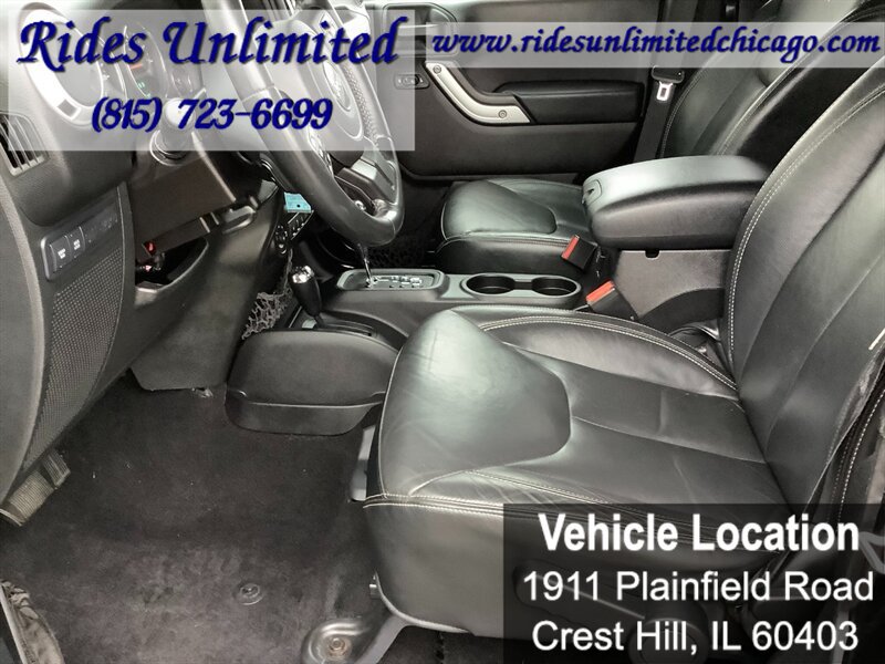 Used 2015 Jeep Wrangler Unlimited Rubicon w/ Dual Top Group AWD/4WD image 11