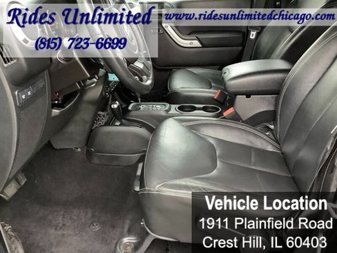 Used 2015 Jeep Wrangler Unlimited Rubicon w/ Dual Top Group AWD/4WD image 11