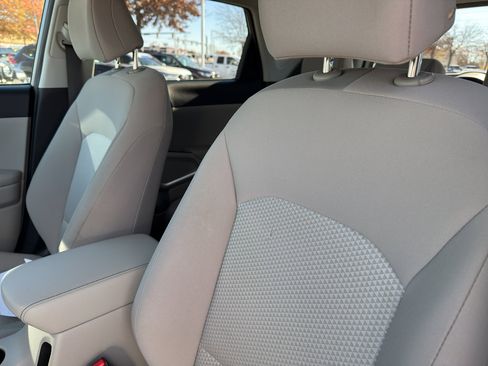 Used 2022 Kia Soul LX image 13