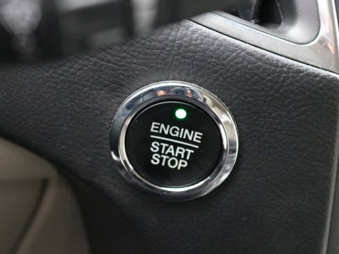 Used 2022 Ford Edge Titanium image 41