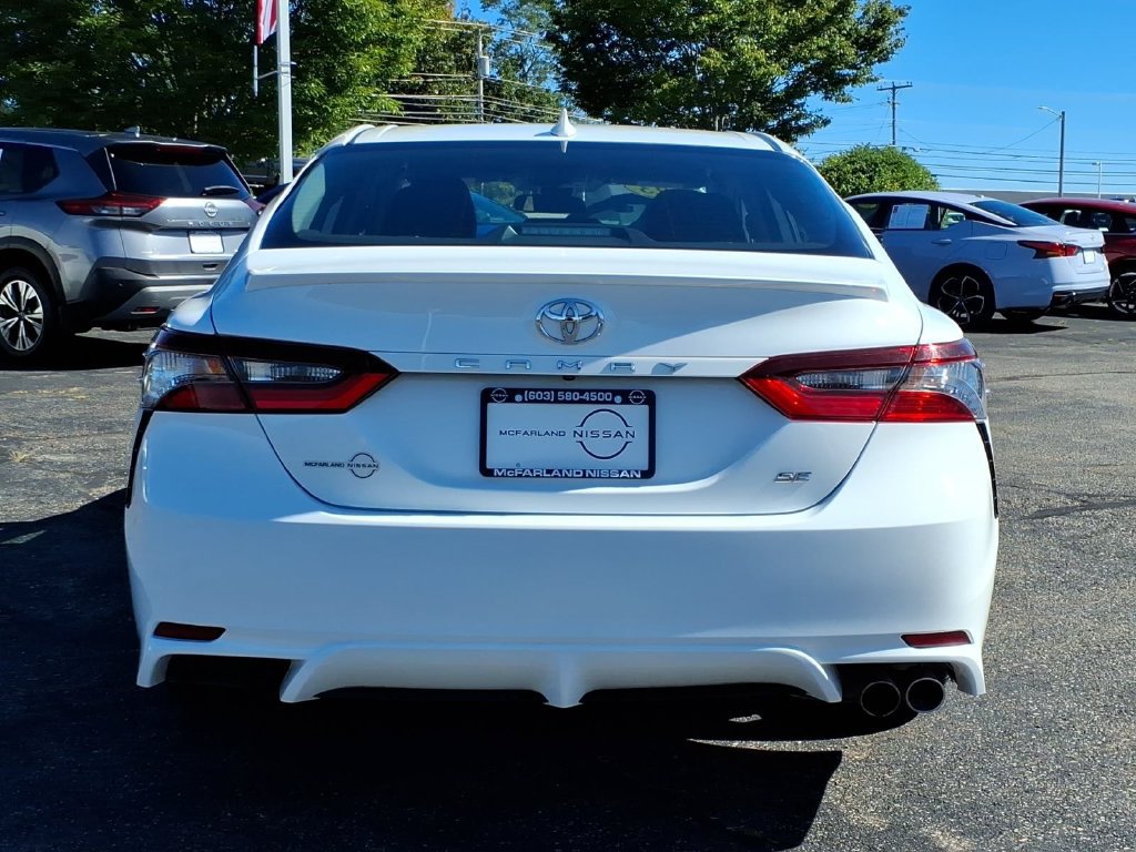 Used 2023 Toyota Camry SE FWD image 4