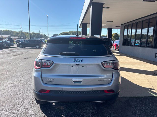 Used 2023 Jeep Compass Limited AWD/4WD image 9