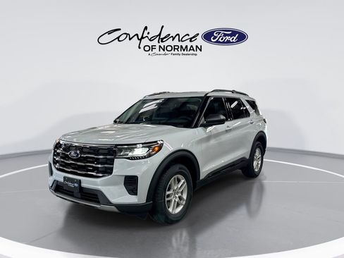 New 2026 Ford Explorer Active AWD/4WD image 3