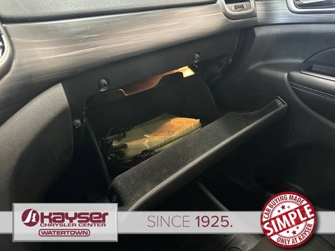 Used 2021 Jeep Grand Cherokee Freedom Edition AWD/4WD image 32