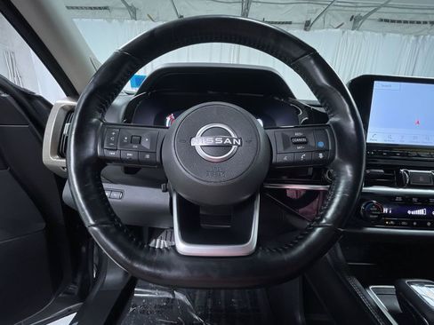 Used 2022 Nissan Pathfinder Platinum w/ Cargo Package image 15