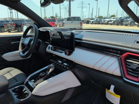 New 2026 GMC Canyon AT4X image 19