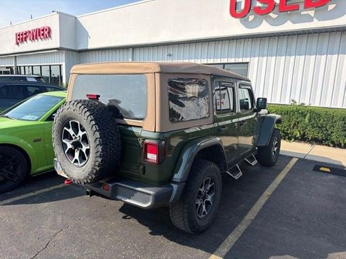 Used 2022 Jeep Wrangler Unlimited Rubicon AWD/4WD image 2