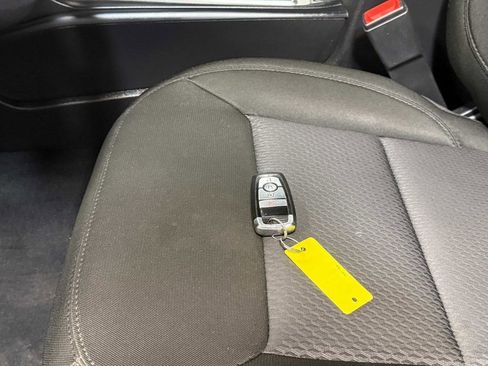 Used 2022 Ford Explorer XLT image 20