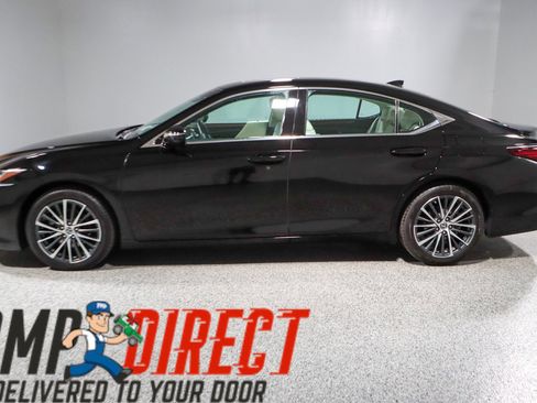 Used 2024 Lexus ES 350 w/ Premium Package FWD image 10