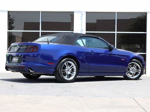 Used 2013 Ford Mustang GT Premium w/ Electronics Pkg RWD image 8