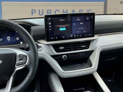 Used 2025 Ford Explorer Active w/ Active Comfort Package AWD/4WD image 11