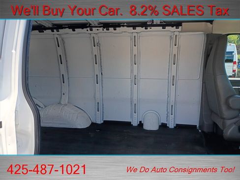 Used 2017 Chevrolet Express 2500 RWD image 21