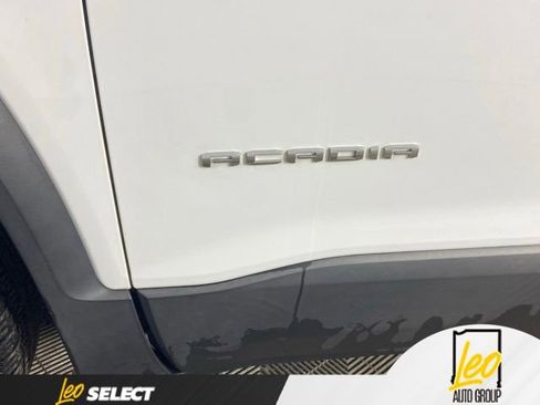 Used 2020 GMC Acadia SLE w/ Driver Convenience Package FWD image 11