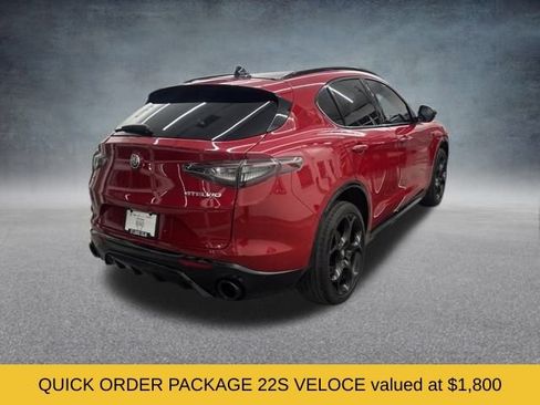 Used 2024 Alfa Romeo Stelvio Veloce image 3