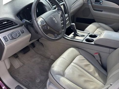 Used 2014 Lincoln MKX FWD w/ Equipment Group 101A image 8