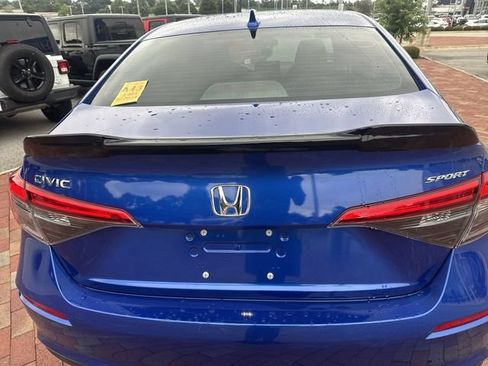 Used 2024 Honda Civic Sport image 9