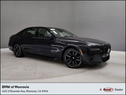 New 2025 BMW i7 xDrive60 w/ Premium Package