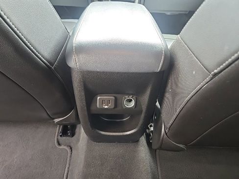 Used 2021 Chevrolet Colorado Z71 AWD/4WD image 43